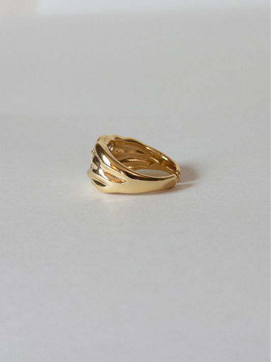 Aura Wave Gold Ring